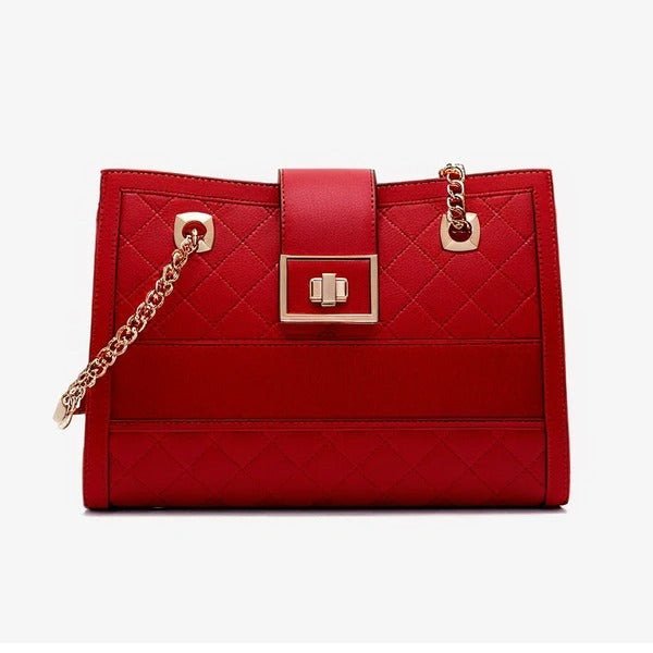 Diamond Chain Shoulder Bag